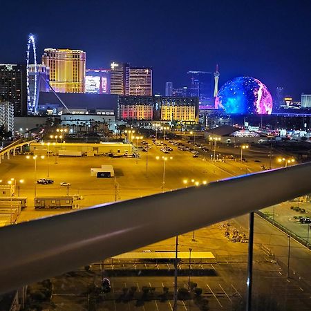 Strip & Sphere View - Separate Living Room - 2 Full Bath - Full Kitchen - Balcony - 900 Sqft - Mgm Signature Las Vegas Eksteriør bilde