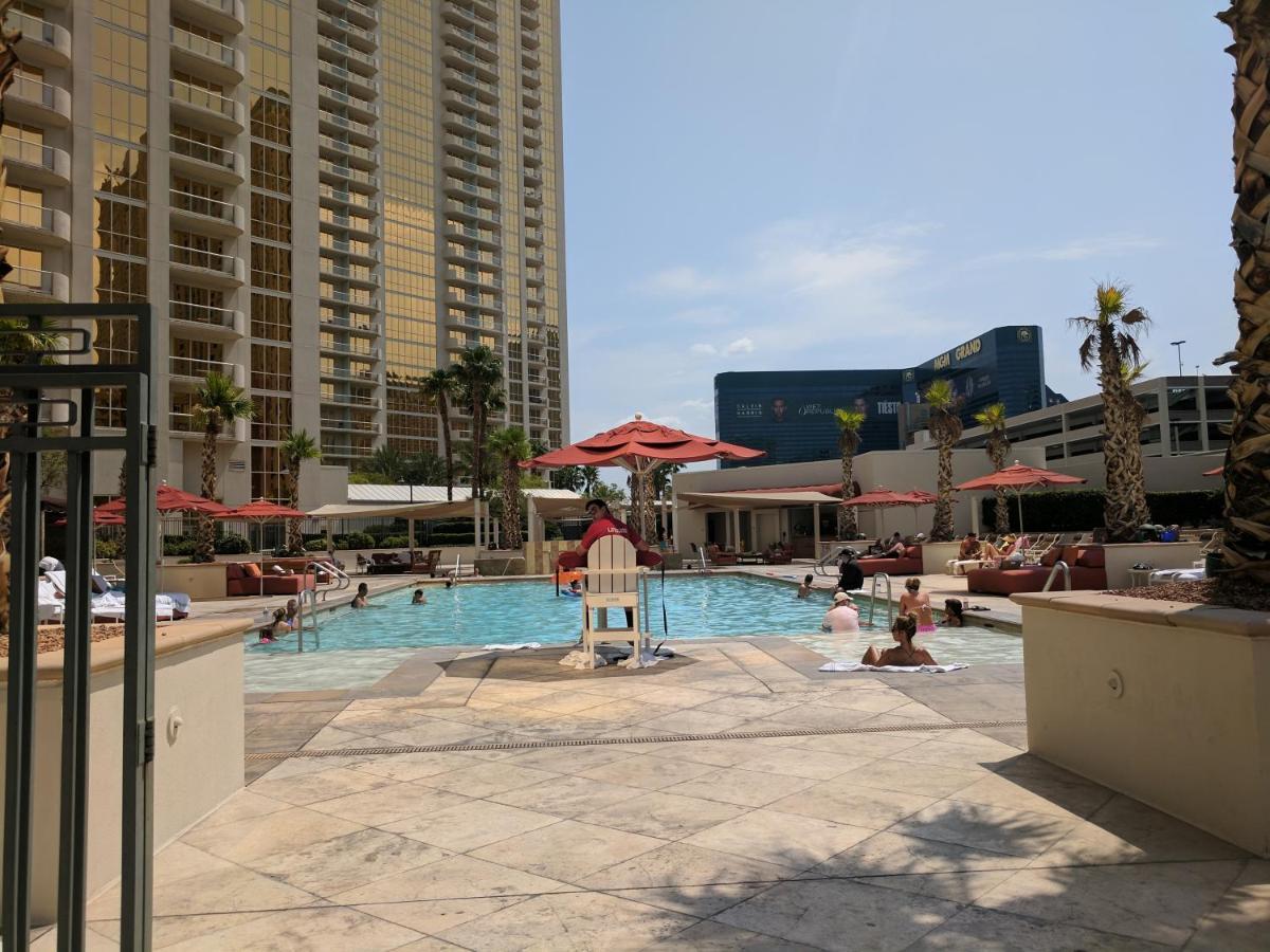 Strip & Sphere View - Separate Living Room - 2 Full Bath - Full Kitchen - Balcony - 900 Sqft - Mgm Signature Las Vegas Eksteriør bilde