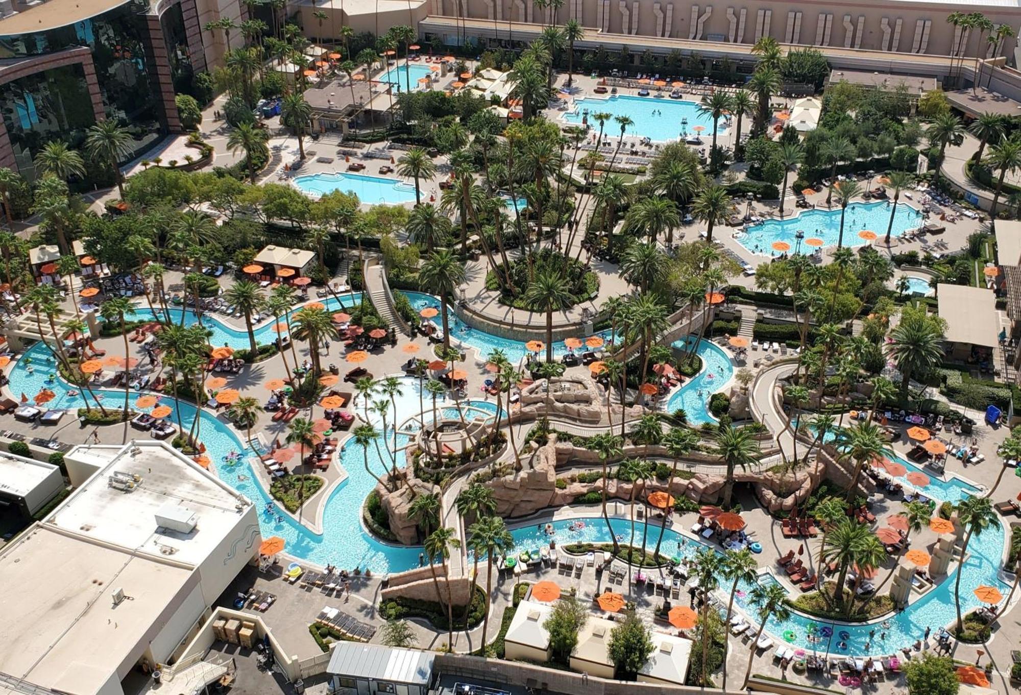 Strip & Sphere View - Separate Living Room - 2 Full Bath - Full Kitchen - Balcony - 900 Sqft - Mgm Signature Las Vegas Eksteriør bilde