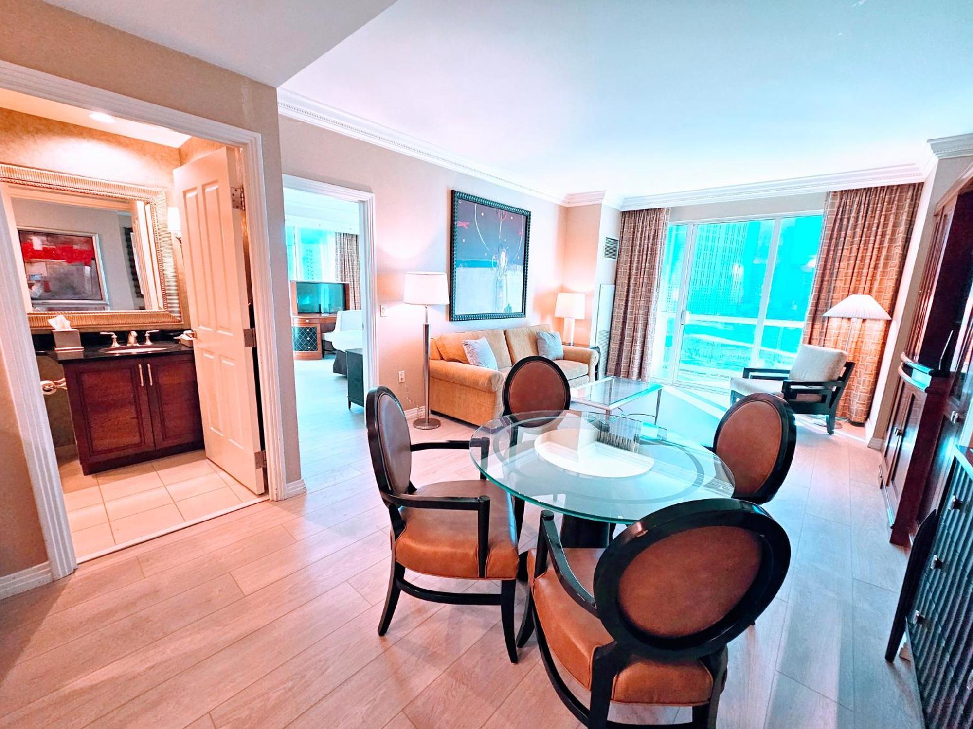 Strip & Sphere View - Separate Living Room - 2 Full Bath - Full Kitchen - Balcony - 900 Sqft - Mgm Signature Las Vegas Eksteriør bilde