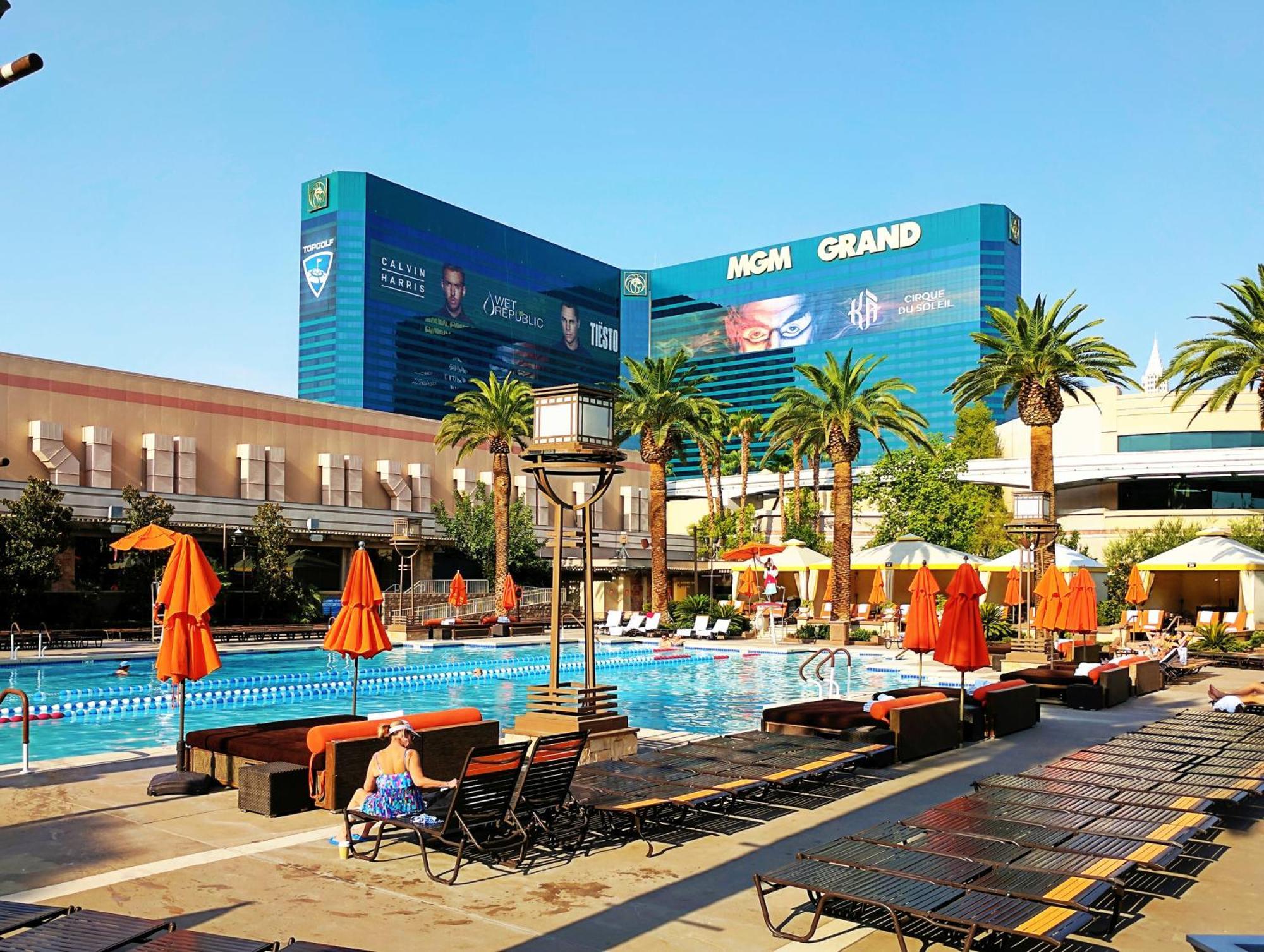 Strip & Sphere View - Separate Living Room - 2 Full Bath - Full Kitchen - Balcony - 900 Sqft - Mgm Signature Las Vegas Eksteriør bilde
