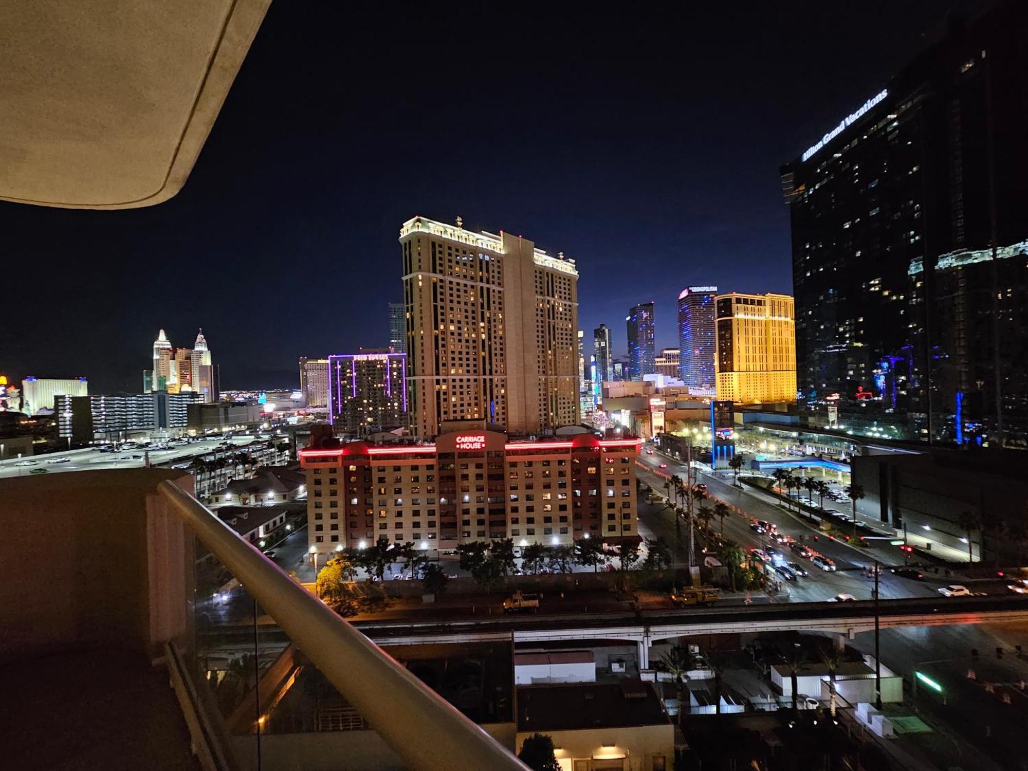Strip & Sphere View - Separate Living Room - 2 Full Bath - Full Kitchen - Balcony - 900 Sqft - Mgm Signature Las Vegas Eksteriør bilde